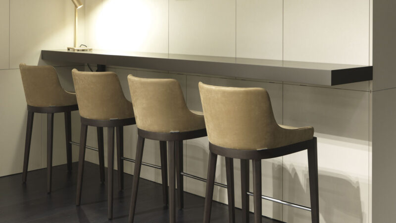 CLEO BAR STOOL