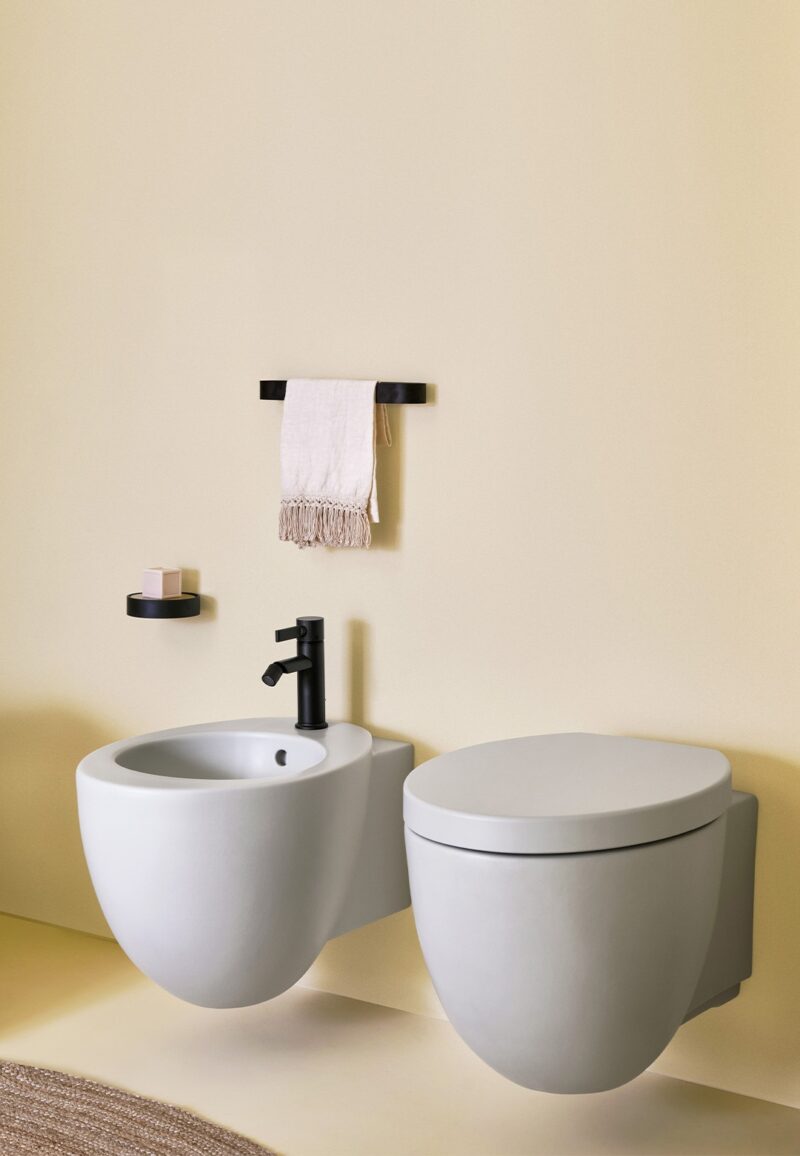 WALL HUNG WC - Image 2